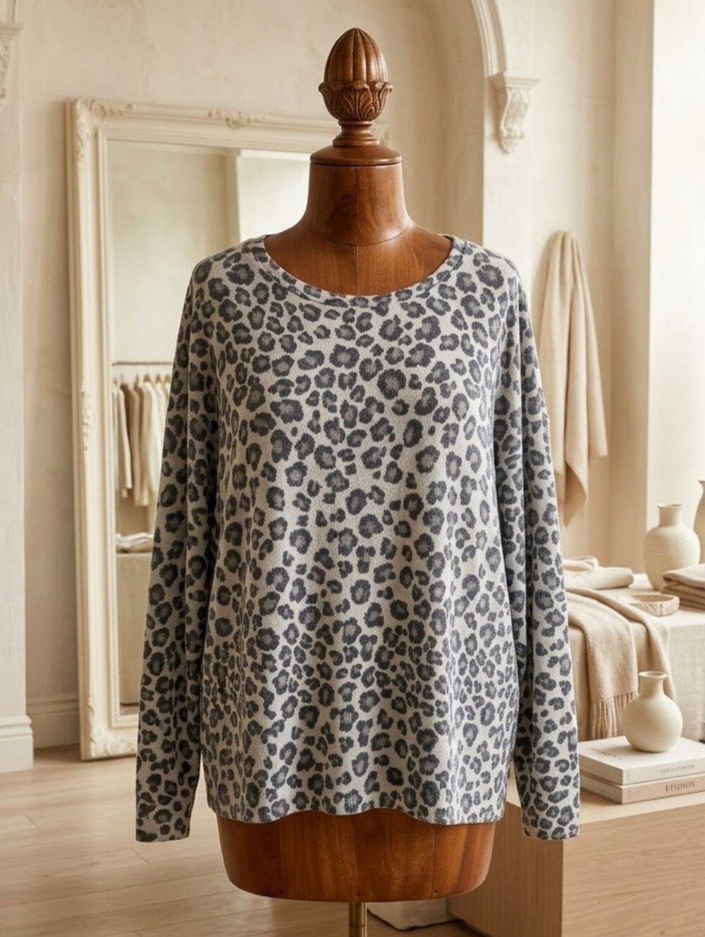Time and Tru XXXL White & Gray Leopard Long Sleeve Top